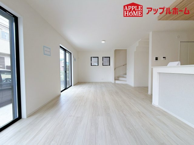 さいたま市中央区八王子1期の居間・リビング|１日の長い時間を過ごす大切なリビングだから、広さ日当たりとことんこだわりましょう♪ぜひこの空間を実際にご体感ください！