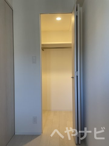 【収納】 | CREST TAPP浅間町 | ★たっぷり収納のウォークインクローゼット※イメージ写真です