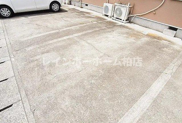 特典：仲介手数料が無料です!!の駐車場|※現在空き無し