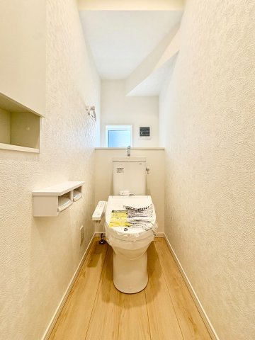 《仲介手数料半額》川越市上新河岸第2　全2棟　1号棟のトイレ