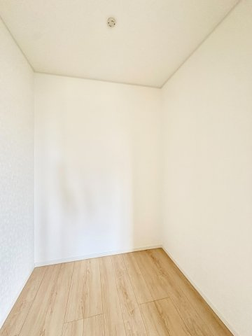 《仲介手数料半額》川越市上新河岸第2　全2棟　1号棟の洋室|WIC2帖