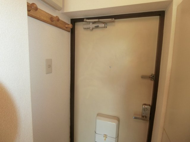 スカイコート日吉第2の玄関|他のお部屋の参考写真となります。