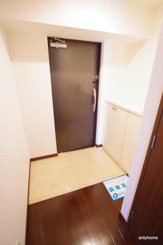 アクアスイート新大阪　仲介手数料無料の玄関