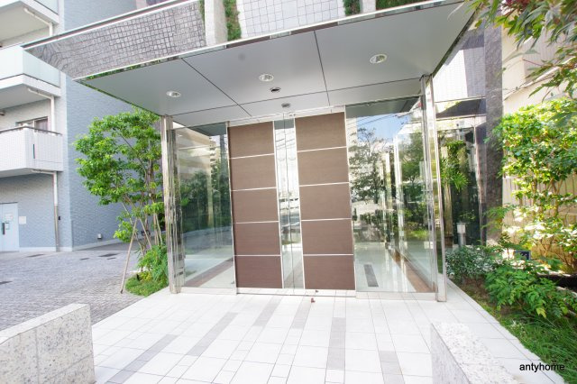 アクアスイート新大阪　仲介手数料無料のエントランス