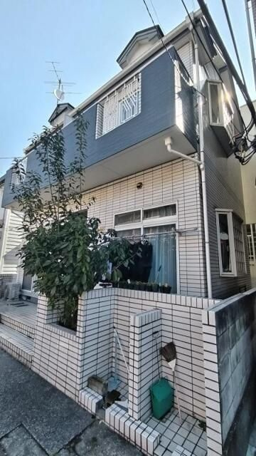 ローズアパートＲ２５番館（Ｒ－０２５）のエントランス