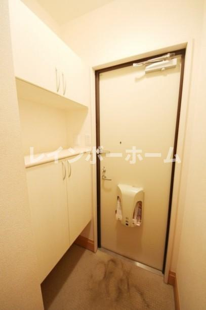 グリシーヌの玄関