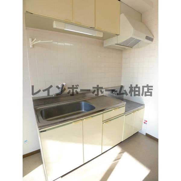 【仲介手数料：50％OFF】対象物件！のキッチン|コンパクトなキッチンで掃除もラクラク