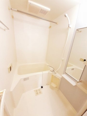【浴室】 | テラス田園Ｂ | コンパクトで使いやすいお風呂です