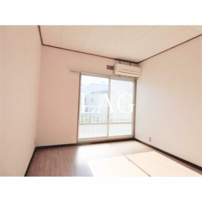 【居間・リビング】 | ロッシュ | 洋室のお部屋です。