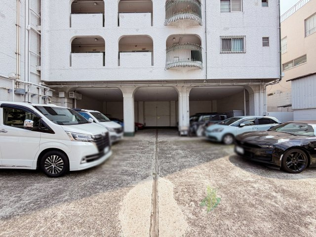 大森山王センチュリーマンションの駐車場|駐車場