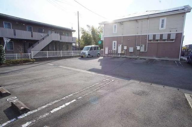 【駐車場】 | クリスタルバレー | 駐車場があります