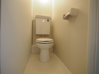 【トイレ】 | エトワール北梅田 | 落ち着いた色調のトイレです