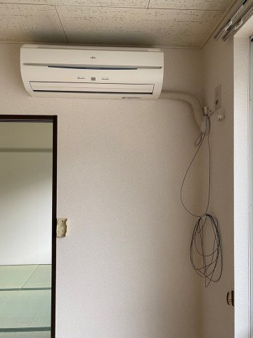 洋室６帖のエアコンです♪