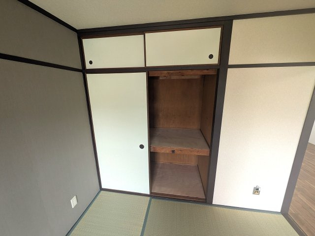 高倉台2-1団地11号棟の収納|各部屋に収納スペースを完備
