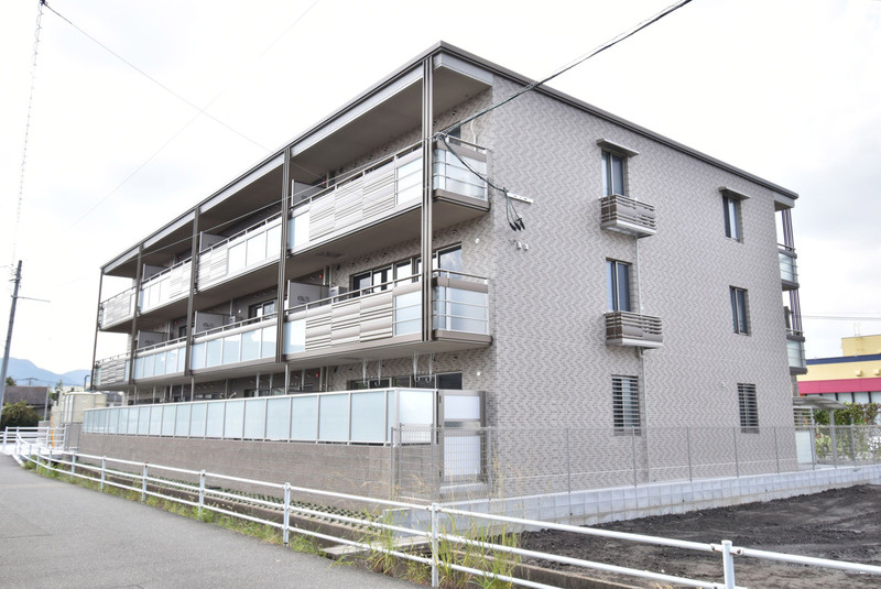 プレア二日市南の外観