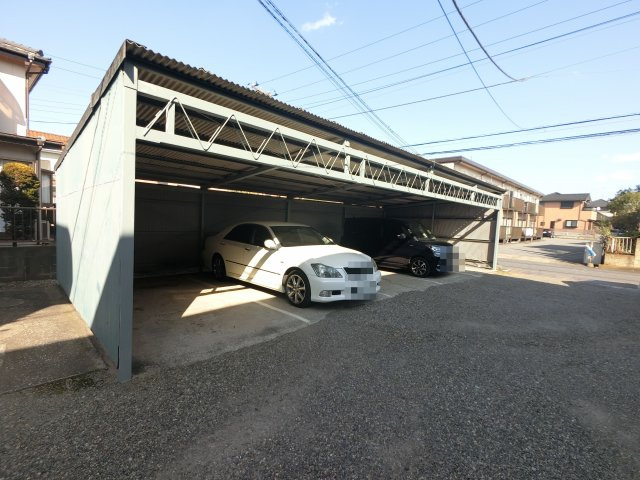【駐車場】