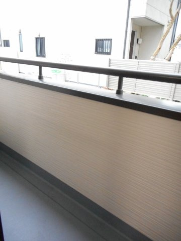 アルメゾン鳩山小用のバルコニー