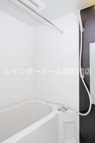 レオ四拾七番館の浴室
