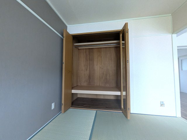 高倉台2-1団地9号棟の収納|各部屋に収納スペースを完備