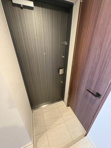 ドゥーエ府中Ⅱの玄関