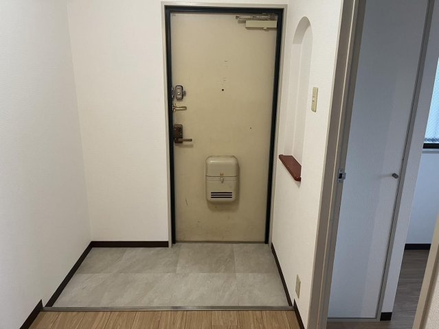 【玄関】 | サンコートウィング