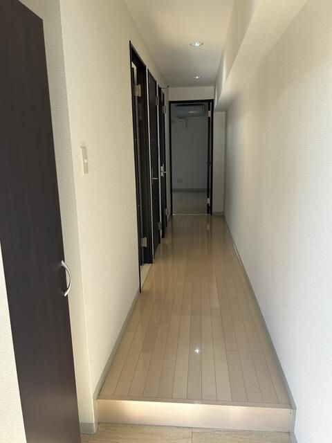 パルメゾン新田東の玄関