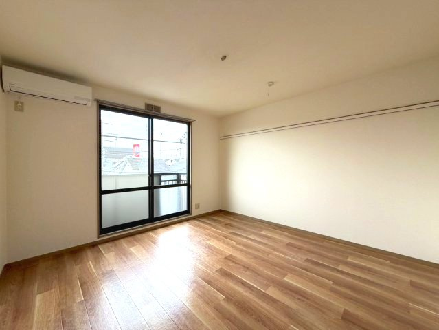 枚方市長尾峠町のハイツの居間・リビング