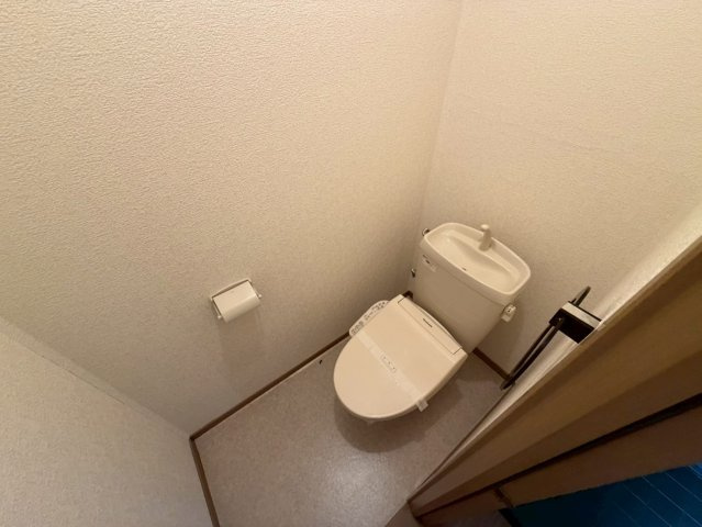枚方市長尾峠町のハイツのトイレ