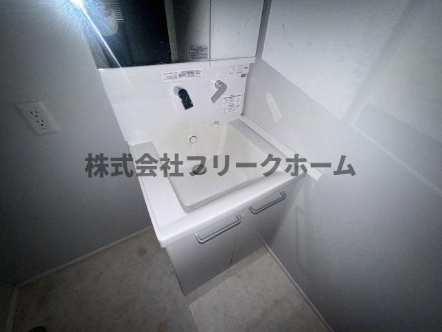 武蔵野市吉祥寺本町３丁目の賃貸マンションの洗面所