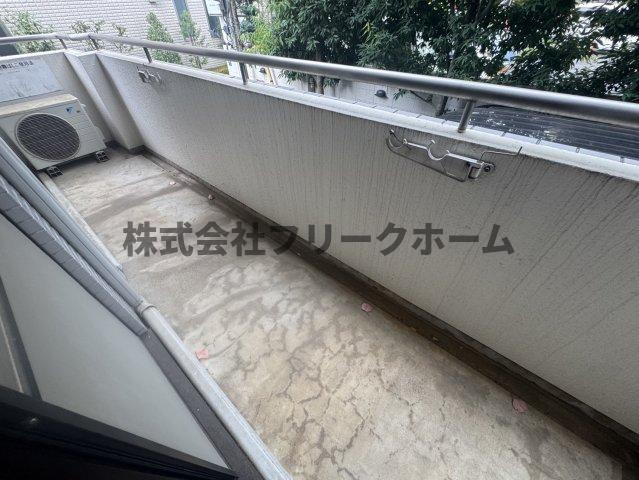 武蔵野市吉祥寺本町３丁目の賃貸マンションのバルコニー