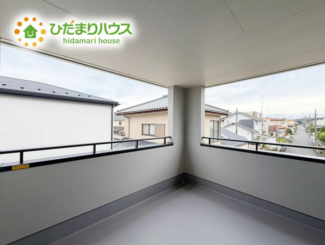 いわき市郷ケ丘2丁目　新築戸建　3号棟のバルコニー|人気が高いインナーバルコニーを採用♪天候を気にせず洗濯物を干せ、紫外線も気にせずに済みます(*^^)v