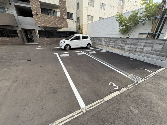 【駐車場】Balboni山鼻(バルボーニ山鼻) 