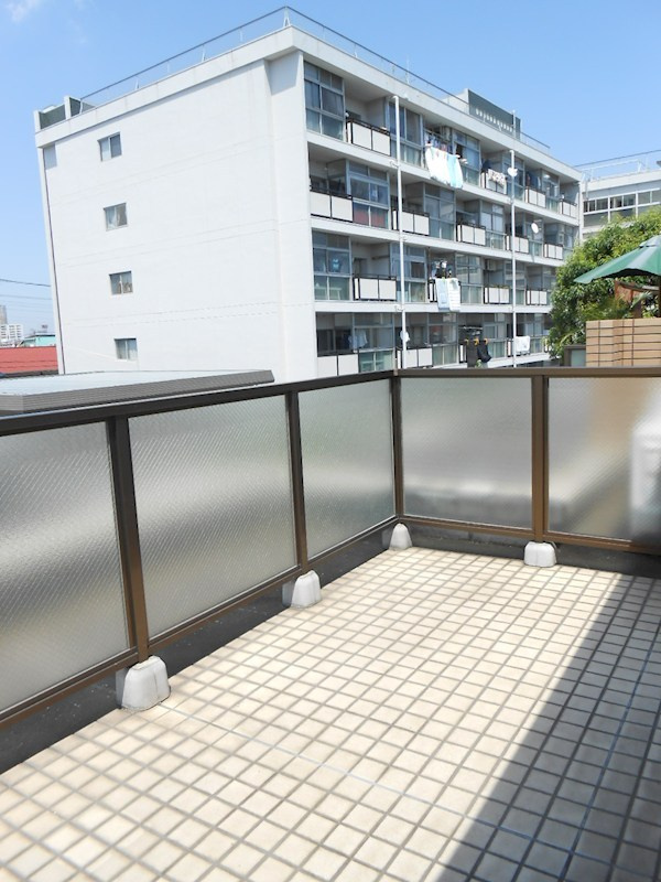 ＩＮＡＤＡ　ＨＯＵＳＥ（イナダハウス） のバルコニー