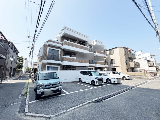 みなみ町ハイツの駐車場