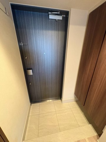 ドゥーエ府中Ⅱの玄関
