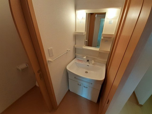 ユリシス１番館の洗面所|使いやすい洗面所です
