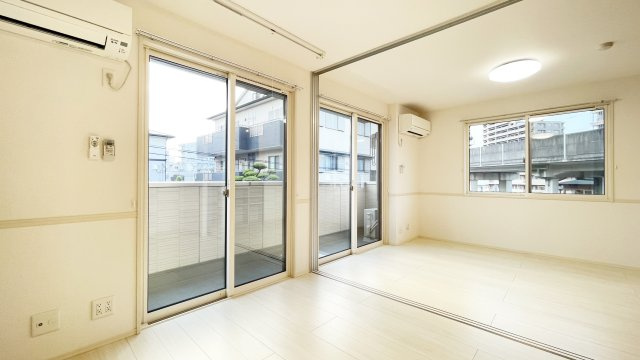 ＫＩＺＵＮＡの居間・リビング