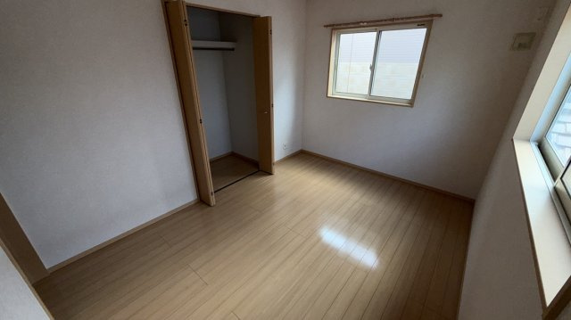 上尾市領家　中古戸建の洋室