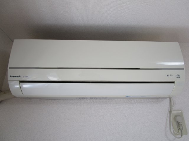 洋室６帖にはエアコン付きです♪