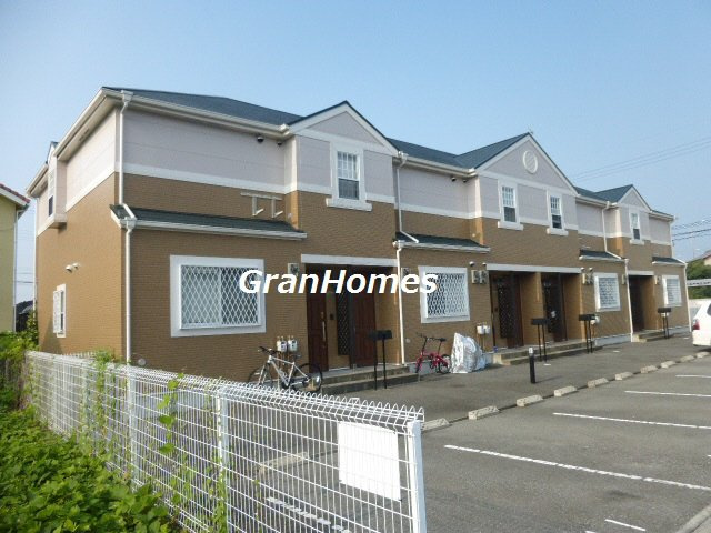 姫路市町坪南町のハイツの外観