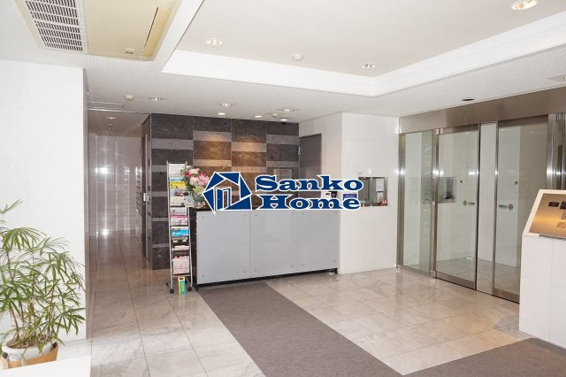 グランド・ガーラ銀座のロビー