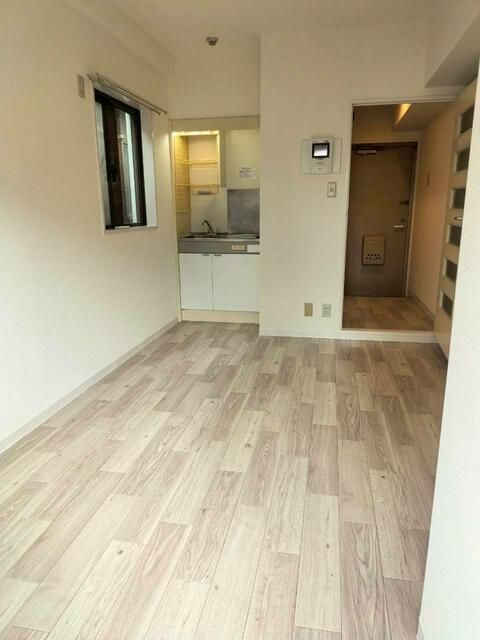 リブポート上野松が谷の寝室