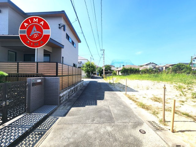 福岡市早良区次郎丸1丁目第6-4区画（2号地）の前面道路含む現地写真|日当たり良好です。