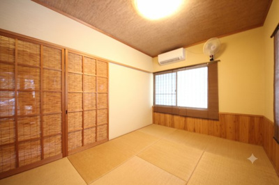 【和室】 | 大津市荒川387-12　琵琶湖に面する戸建 | 玄関奥和室、別角度、AIで荷物を消しています
