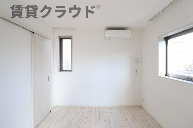 RICHE　YAMADA　Vの洋室|明るい洋室です