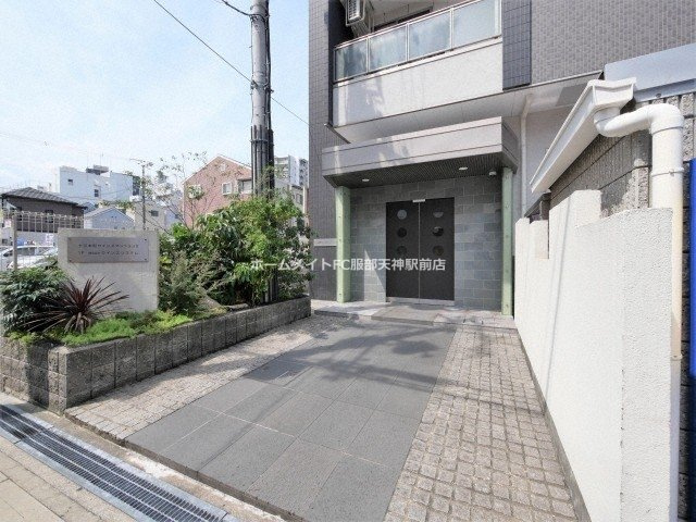十三本町ウインズマンションⅡのエントランス