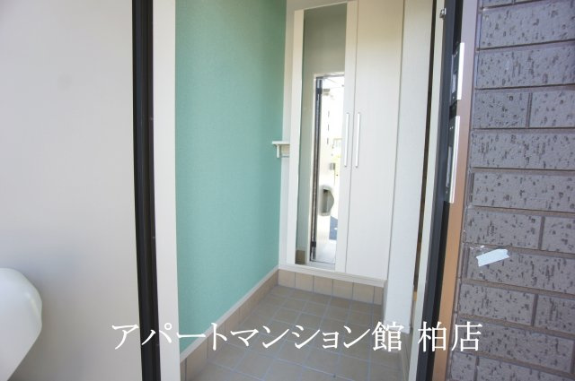 クレードルの玄関|同施工会社、同型タイプです