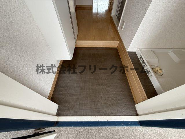 三鷹市井の頭１丁目の賃貸マンションの玄関