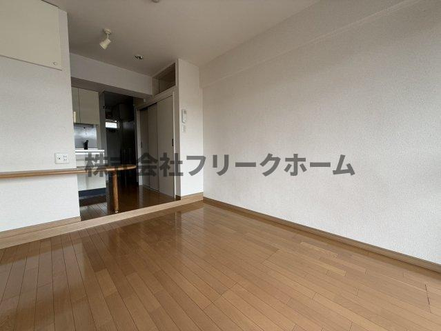三鷹市井の頭１丁目の賃貸マンションの居間・リビング