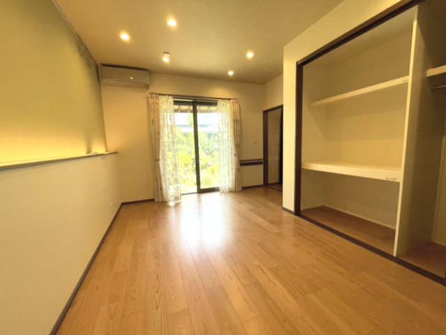 城北新町1丁目戸建ての洋室|1階約6帖洋室